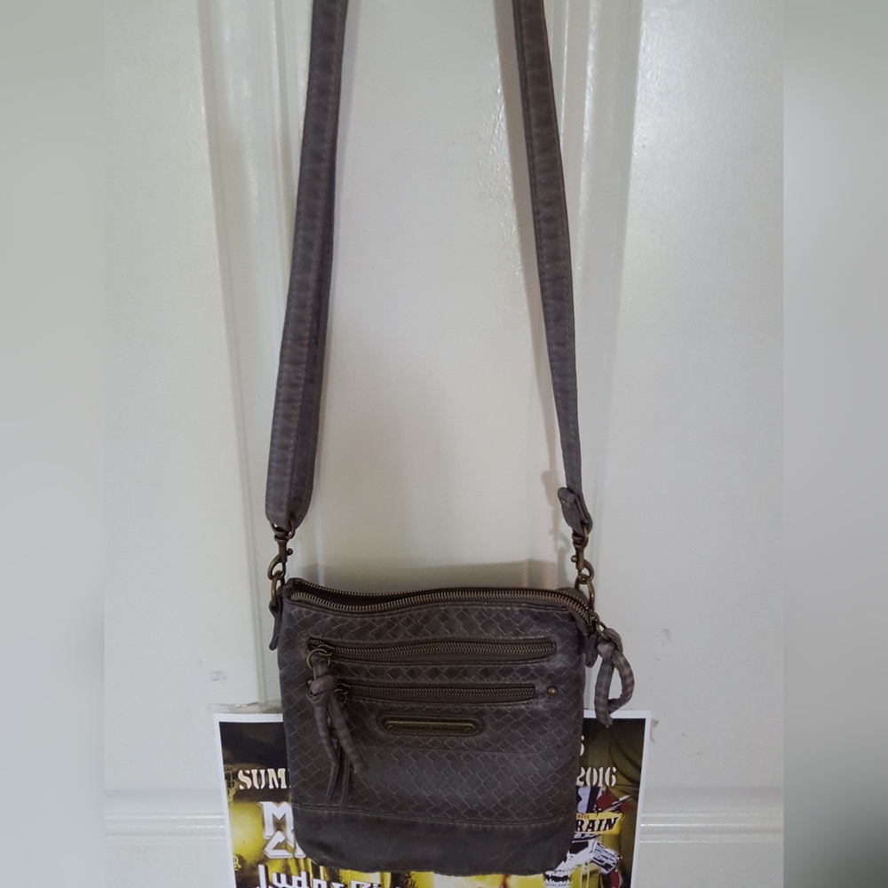 Stone Mountain small crossbody purse slightly used